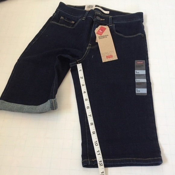 Levi's Mid Rise Denim Bermuda Jean Shorts  0/W25 - Picture 16 of 16